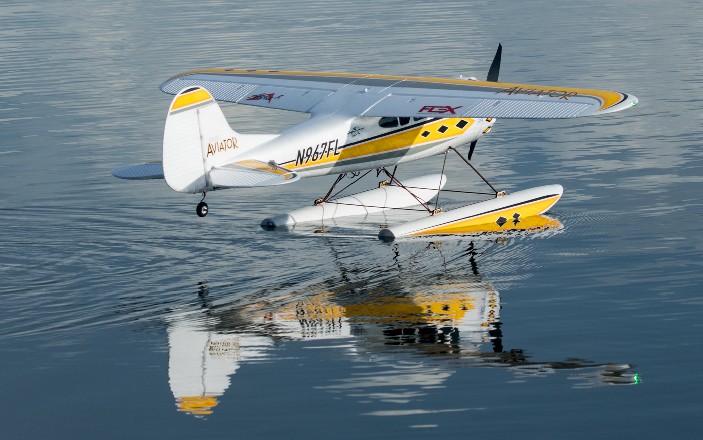 AVIATOR 40E FLOAT SET W/STRUTS & LEDS – Flex Innovations