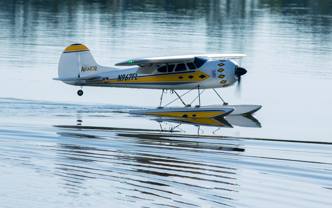 AVIATOR 40E FLOAT SET W/STRUTS & LEDS – Flex Innovations