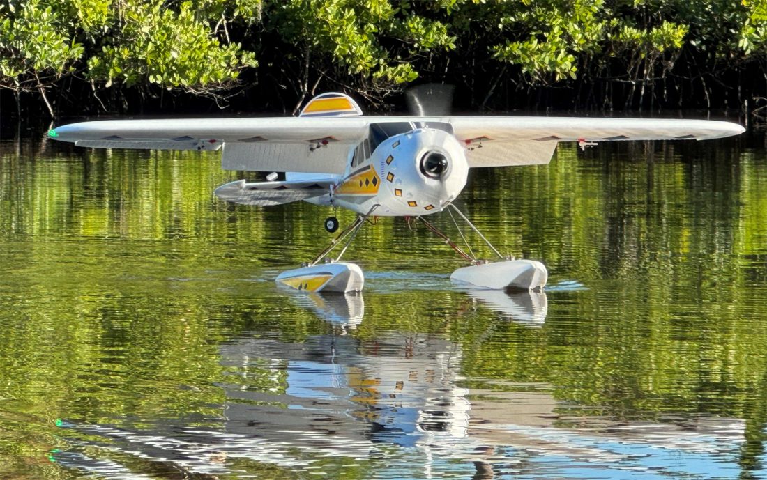 AVIATOR 40E FLOAT SET W/STRUTS & LEDS – Flex Innovations